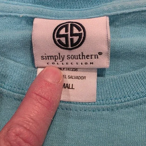 Simply Southern "Flip Flops and Dunes" Blue Short Sleeve Tee Shirt Size Small - Picture 4 of 7